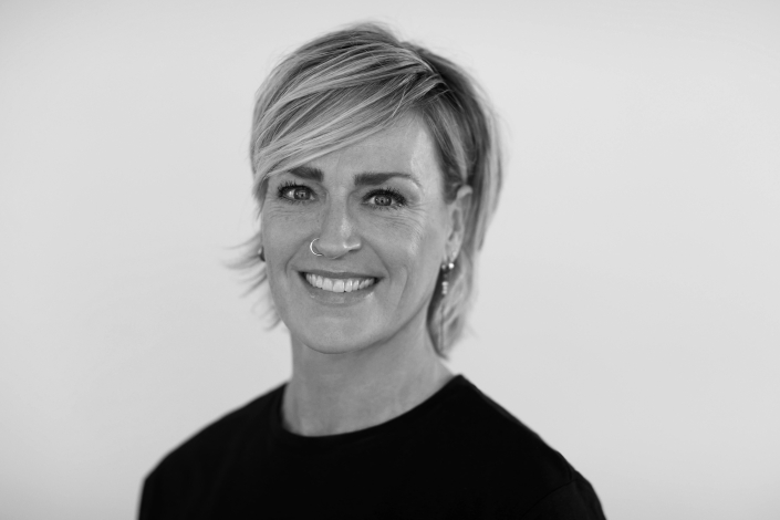 BETTINA ADELHARDT